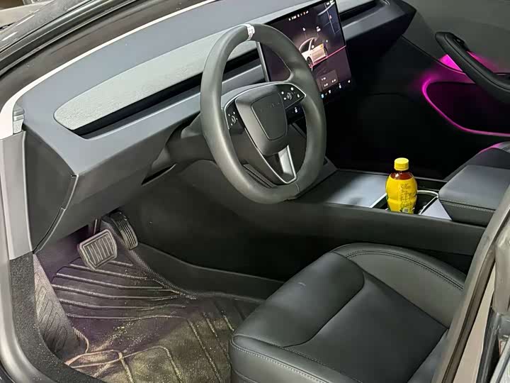 Tesla Model 3, 2025 — фото 4 из 7