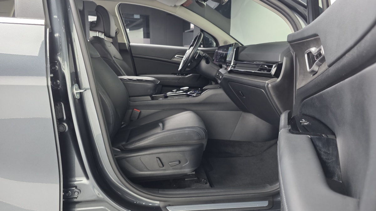 Kia Sportage, 2023 — фото 11 из 12