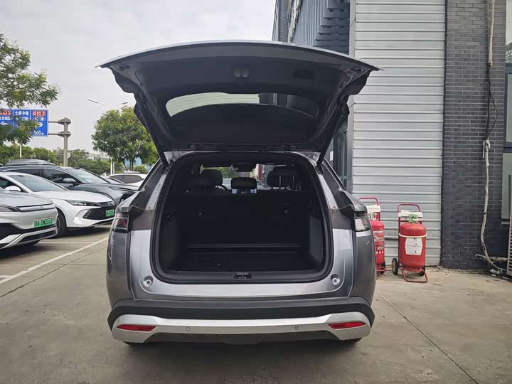 BYD Song L DM-i Hybrid, 2024 — фото 9 из 9