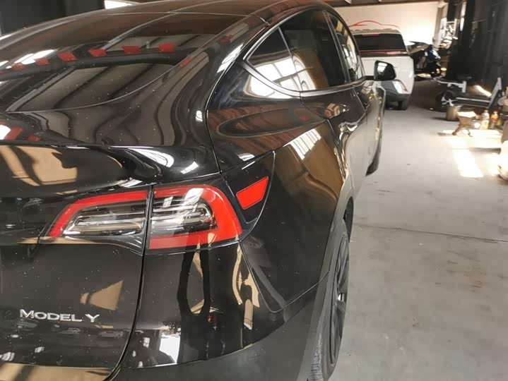 Tesla Model Y, 2021 — фото 8 из 9