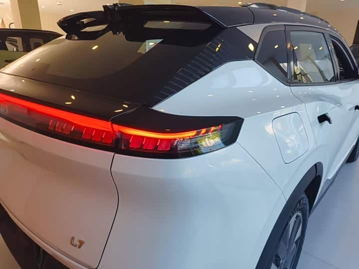 Dongfeng Aeolus L7, 2024 — фото 8 из 9