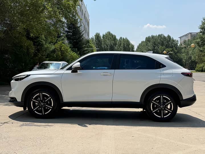 Honda Vezel, 2023 — фото 8 из 9