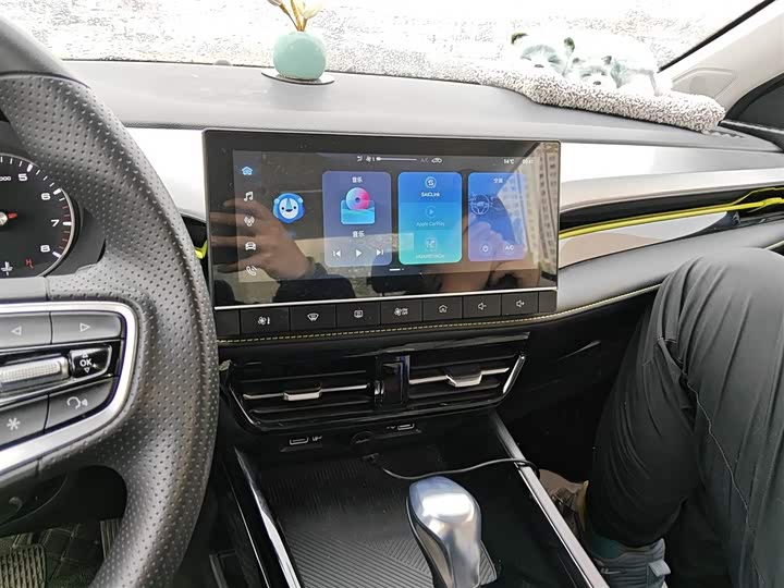 Roewe i5, 2022 — фото 6 из 9