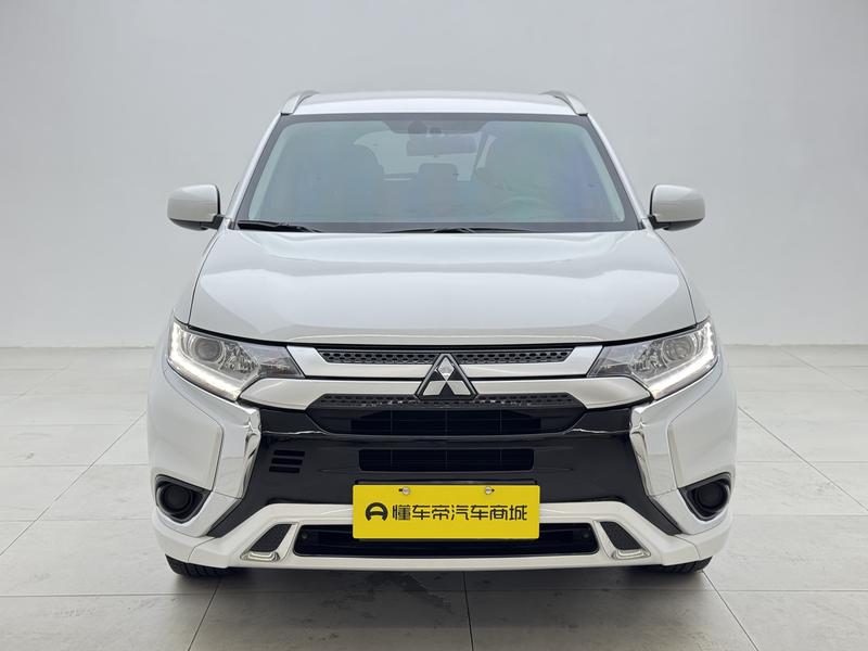 Mitsubishi Outlander, 2023 — фото 2 из 12