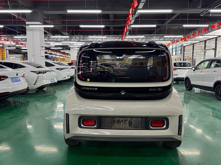 Baojun KiWi EV, 2022 — фото 8 из 9