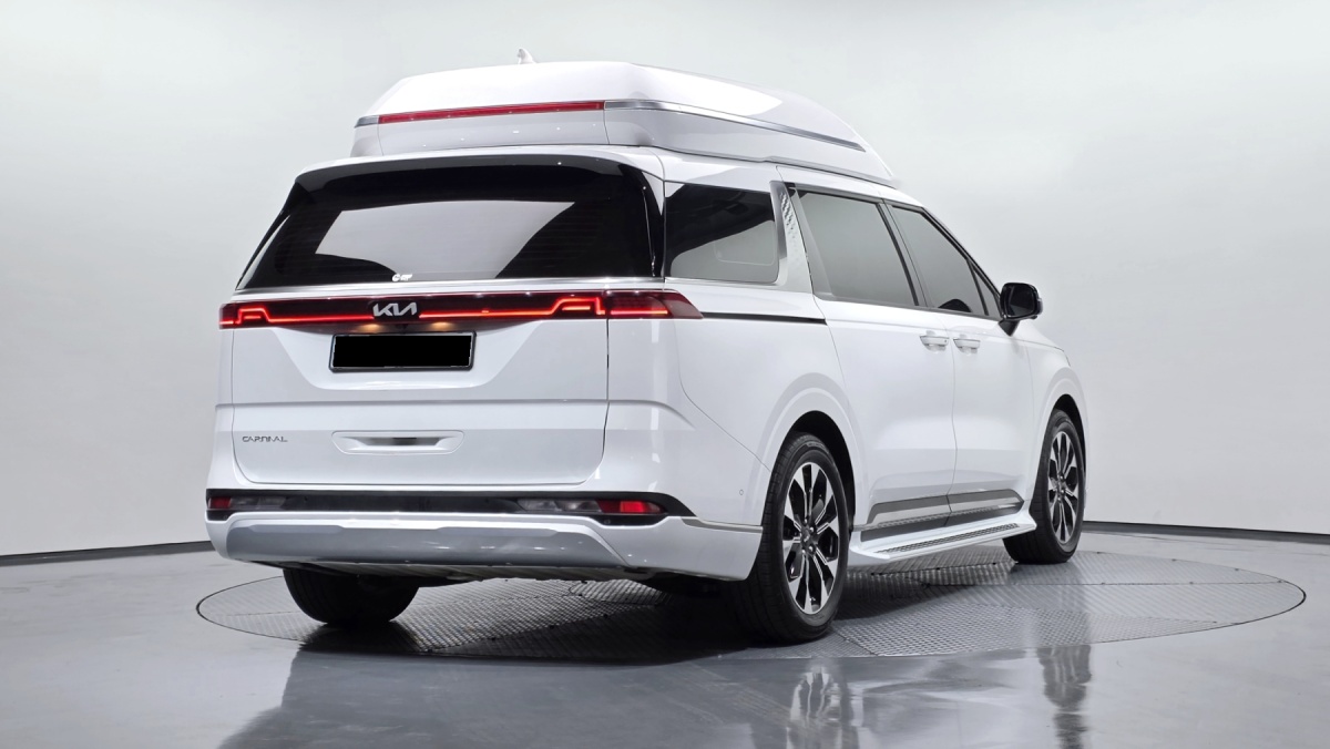 Kia Carnival, 2023 — фото 2 из 12