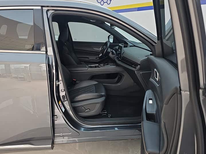 Changan Qiyuan (Nevo) Q05 Classic, 2025 — фото 8 из 9