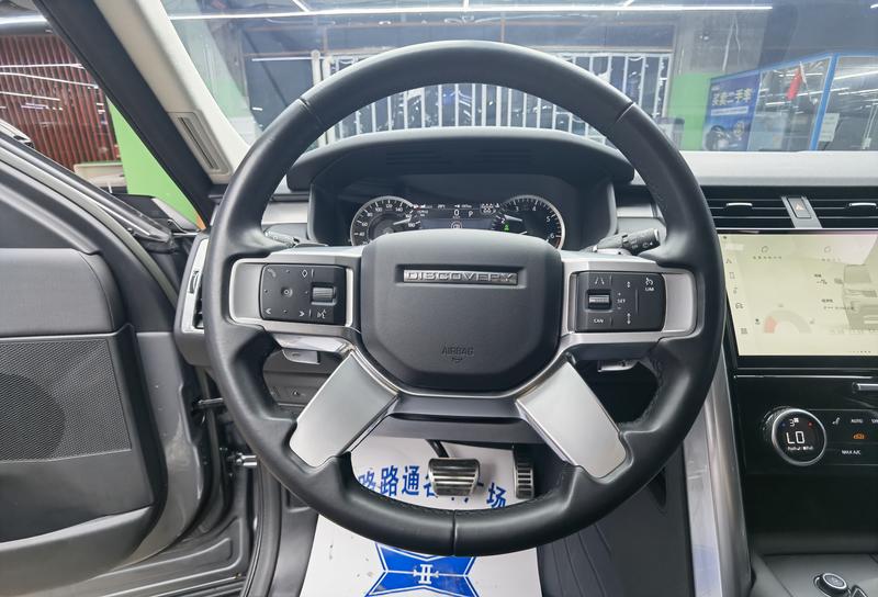 Land Rover Discovery, 2023 — фото 9 из 12