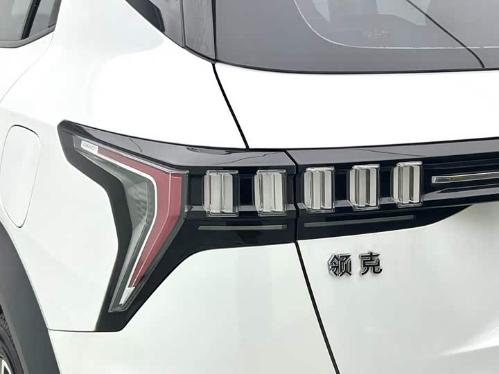 Lynk & Co 06 EM-P Hybrid, 2022 — фото 3 из 9