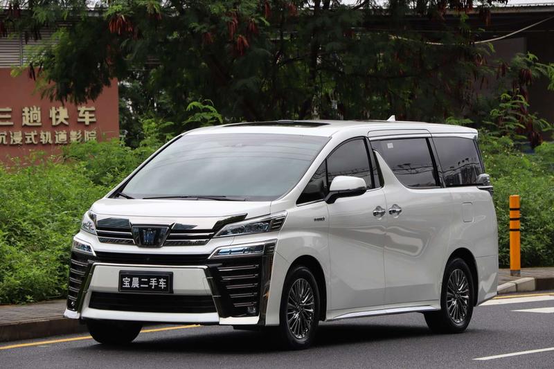 Toyota Vellfire, 2021 — купить в Калуге под ключ