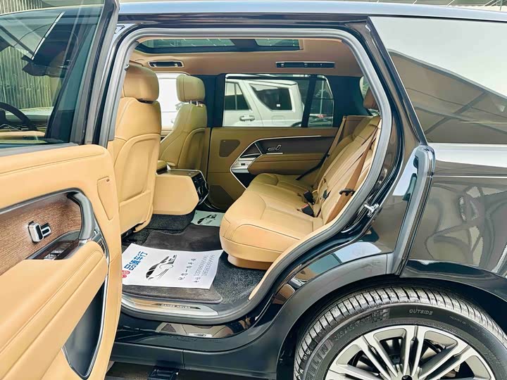 Land Rover Range Rover, 2024 — фото 7 из 9