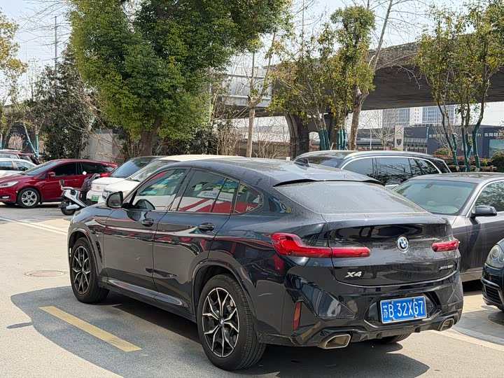 BMW X4, 2022 — фото 7 из 7