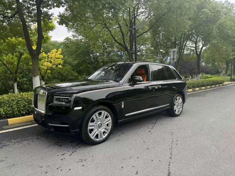 Rolls-Royce Cullinan, 2023 — купить в Белгороде под ключ