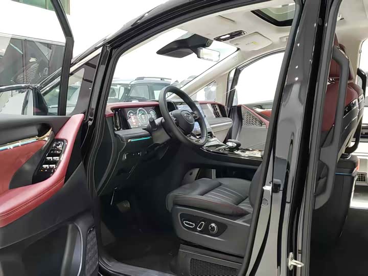 GAC Trumpchi E9, 2024 — фото 4 из 9
