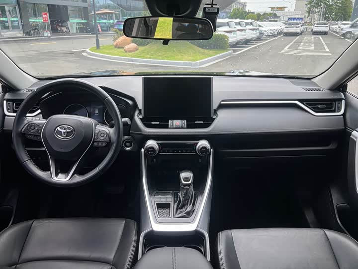 Toyota Wildlander, 2022 — фото 4 из 9