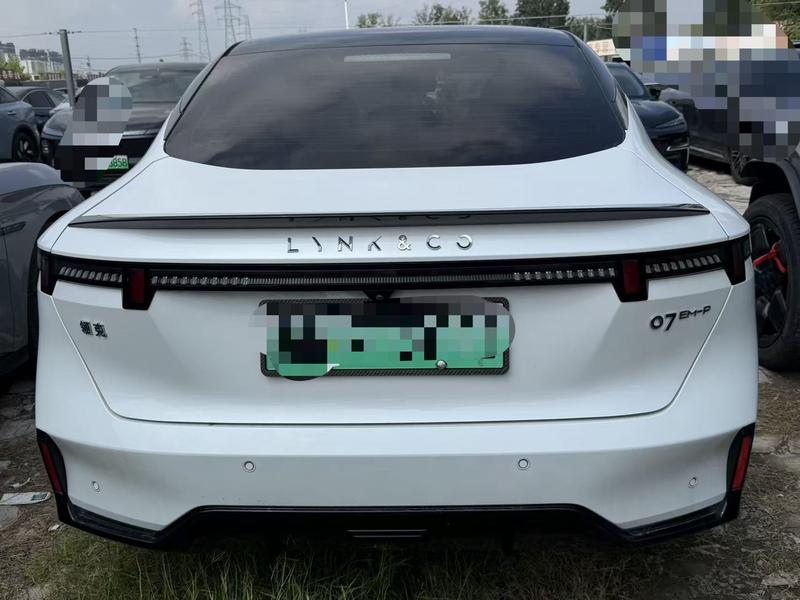 Lynk & Co 07 EM-P Hybrid, 2024 — фото 5 из 10