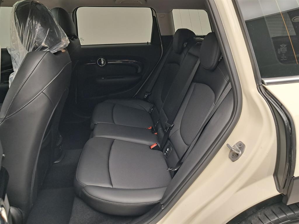 Mini Clubman, 2021 — фото 11 из 12