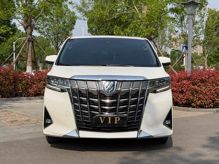Toyota Alphard, 2023 — купить в Брянске под ключ
