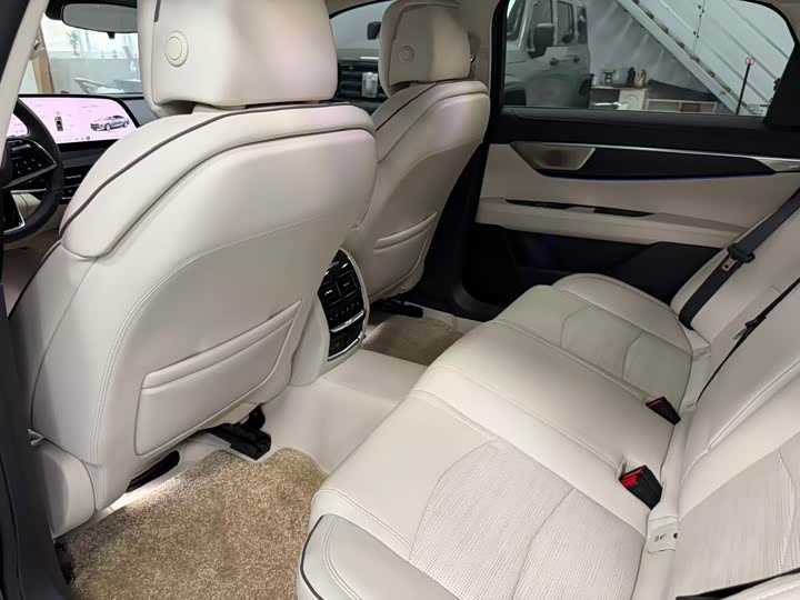 Cadillac CT6, 2025 — фото 8 из 9
