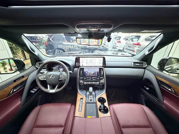 Lexus LX, 2025 — фото 6 из 9