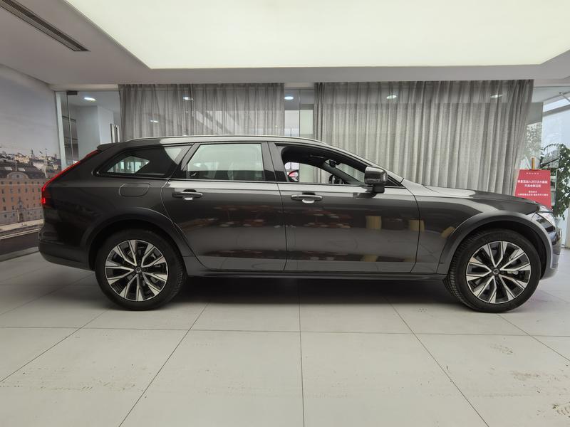 Volvo V90, 2025 — фото 7 из 12
