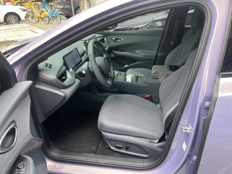 BYD Seal 06 GT, 2026 — фото 7 из 9