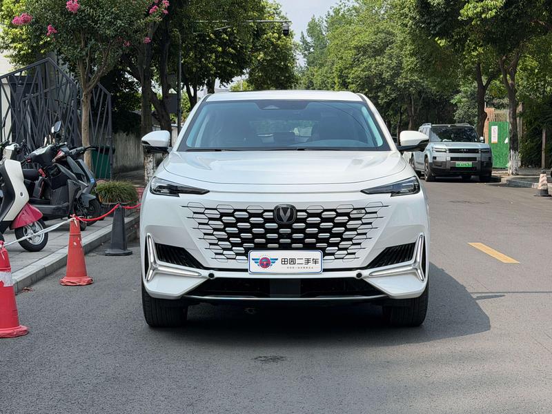 Changan UNI-K Hybrid, 2026 — фото 2 из 12