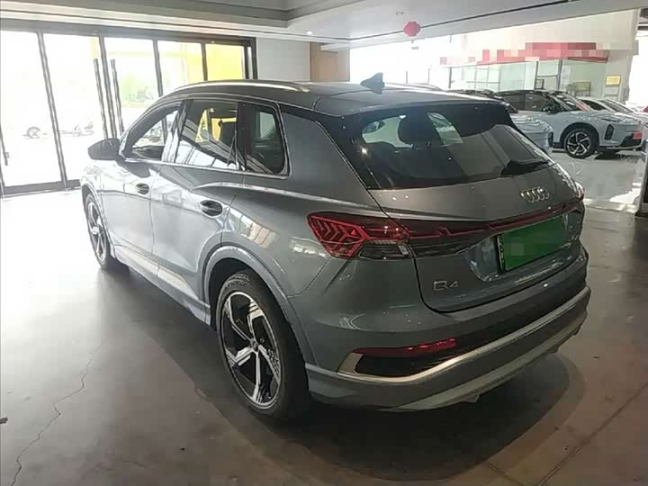 Audi Q4 e-tron, 2023 — фото 8 из 9
