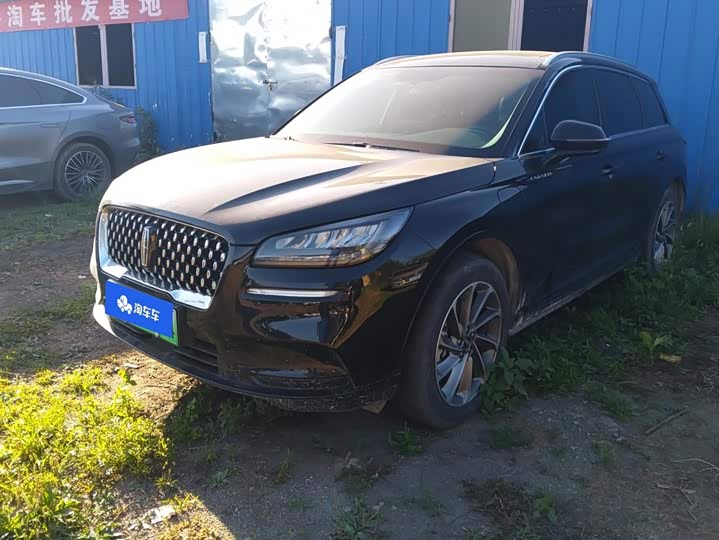 Lincoln Corsair Hybrid, 2022 — купить в Санкт-Петербурге под ключ