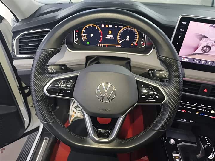 Volkswagen Tayron X, 2024 — фото 7 из 9