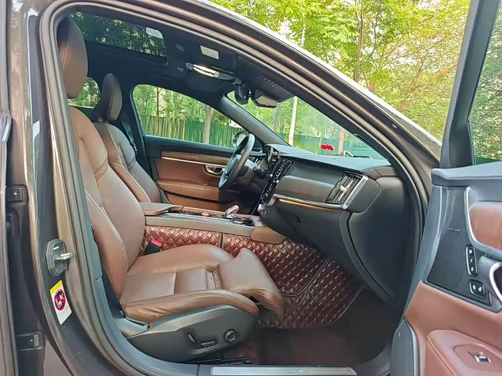 Volvo S90, 2023 — фото 4 из 9