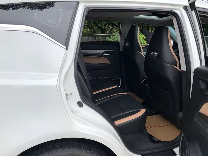Geely Okavango Pro, 2025 — фото 5 из 7