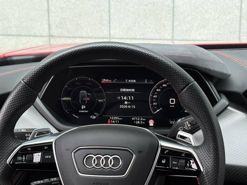 Audi RS e-tron GT, 2024 — фото 9 из 12