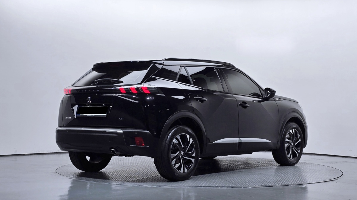 Peugeot 2008, 2023 — фото 2 из 12