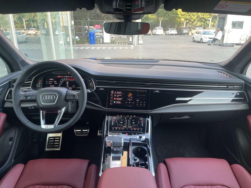 Audi SQ7, 2025 — фото 6 из 10