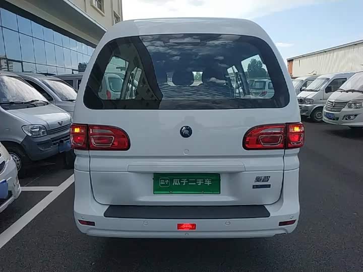 Dongfeng Forthing Lingzhi M5 EV, 2026 — фото 6 из 9