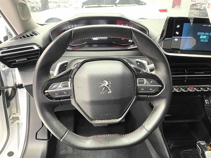 Peugeot 2008, 2022 — фото 8 из 9
