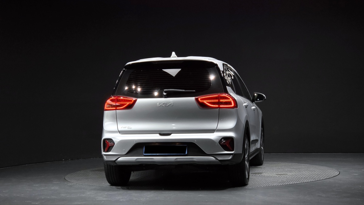 Kia Niro, 2022 — фото 4 из 12