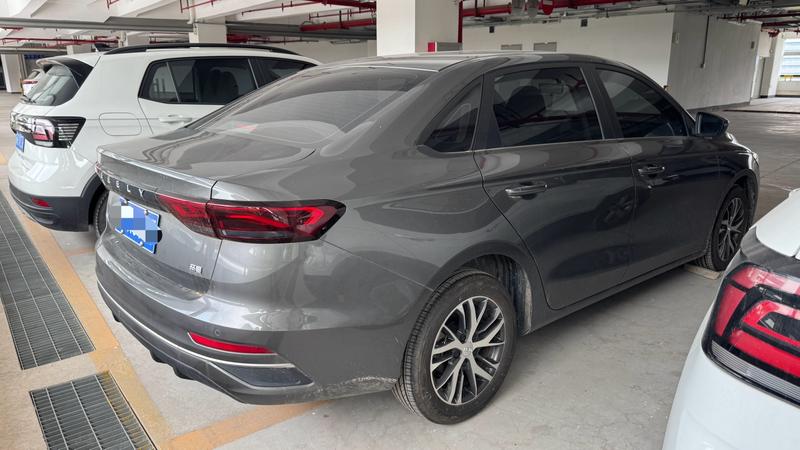 Geely Emgrand, 2024 — фото 5 из 9