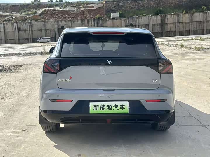 BAIC Arcfox T1, 2026 — фото 9 из 9
