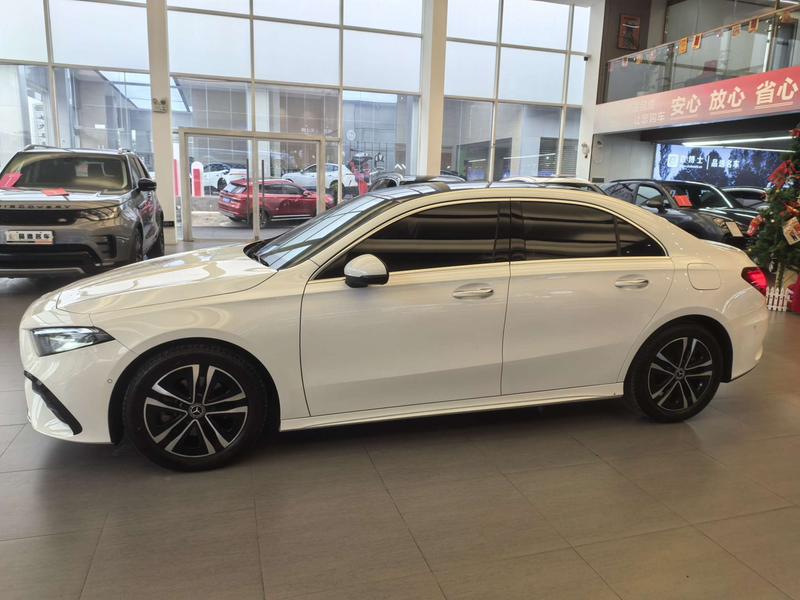 Mercedes-Benz A-Class, 2023 — фото 3 из 11