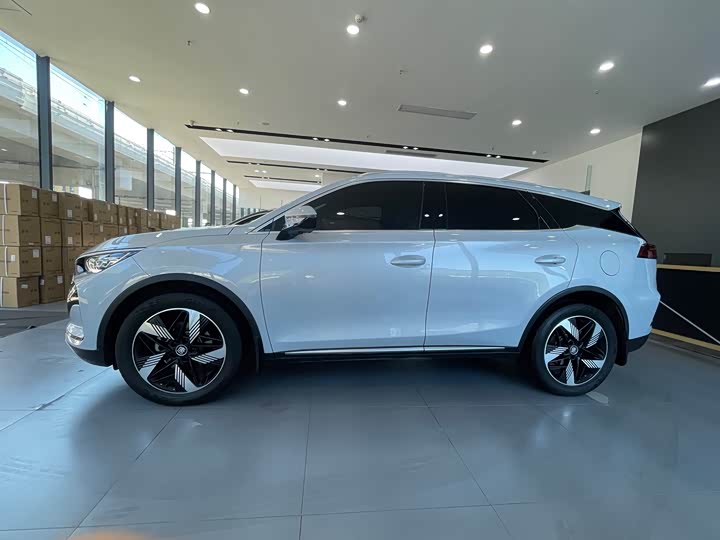 BYD Tang Hybrid/EV, 2023 — фото 4 из 9