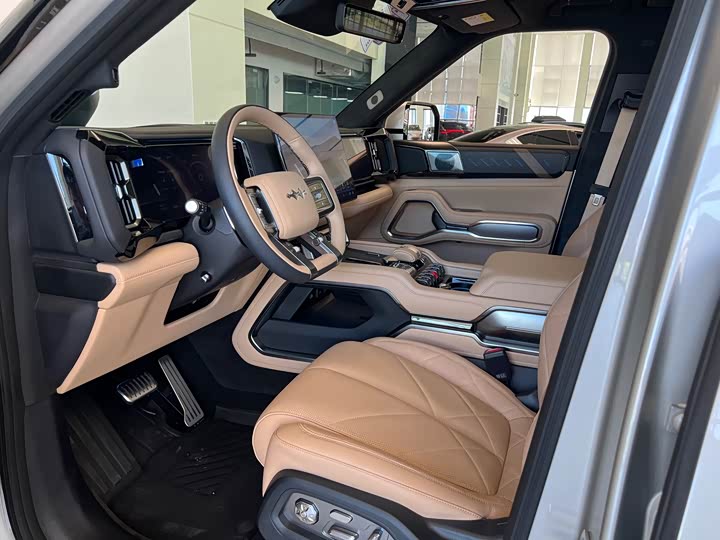 BYD FangChengBao Leopard 8, 2025 — фото 6 из 9