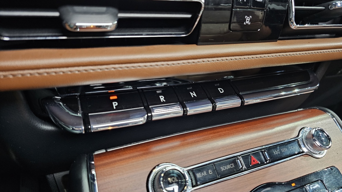 Lincoln Aviator, 2023 — фото 3 из 12