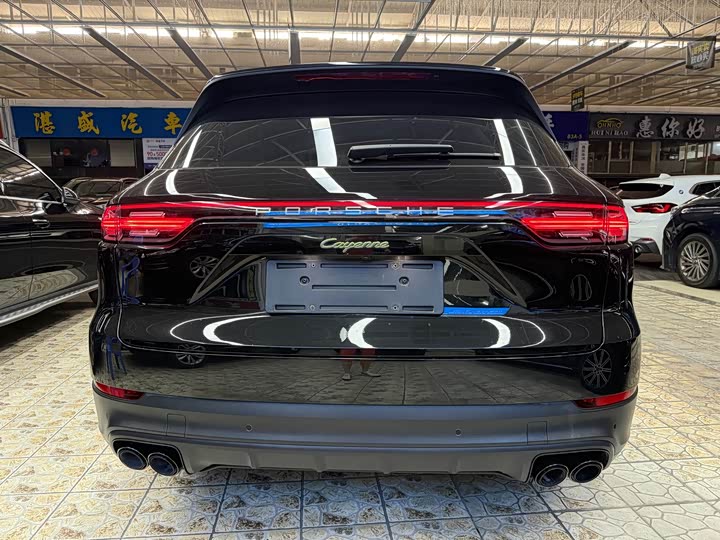 Porsche Cayenne Hybrid, 2022 — фото 9 из 9
