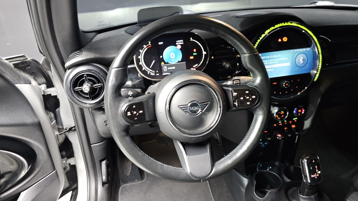 Mini Cooper Convertible, 2024 — фото 12 из 12