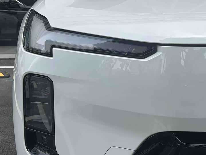 Volvo XC70 Hybrid, 2025 — фото 3 из 9