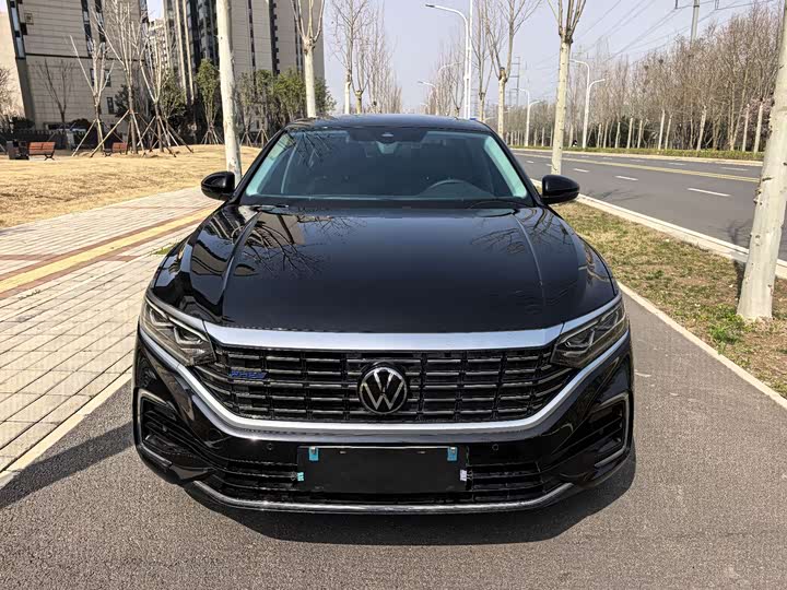 Volkswagen Passat Hybrid, 2022 — фото 2 из 9