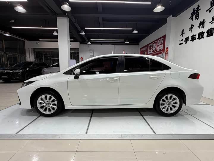 Toyota Corolla, 2023 — фото 8 из 9