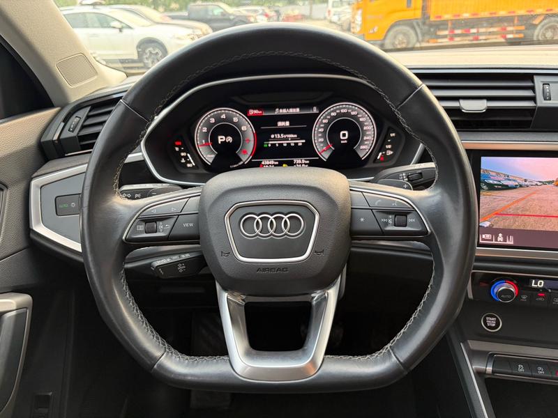 Audi Q3, 2022 — фото 8 из 11